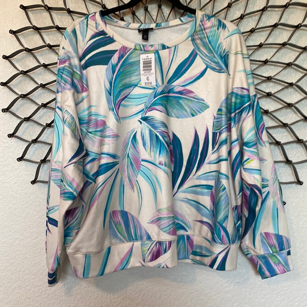 Torrid lightweight long sleeves cover up SZ 00 pretty summer leaves